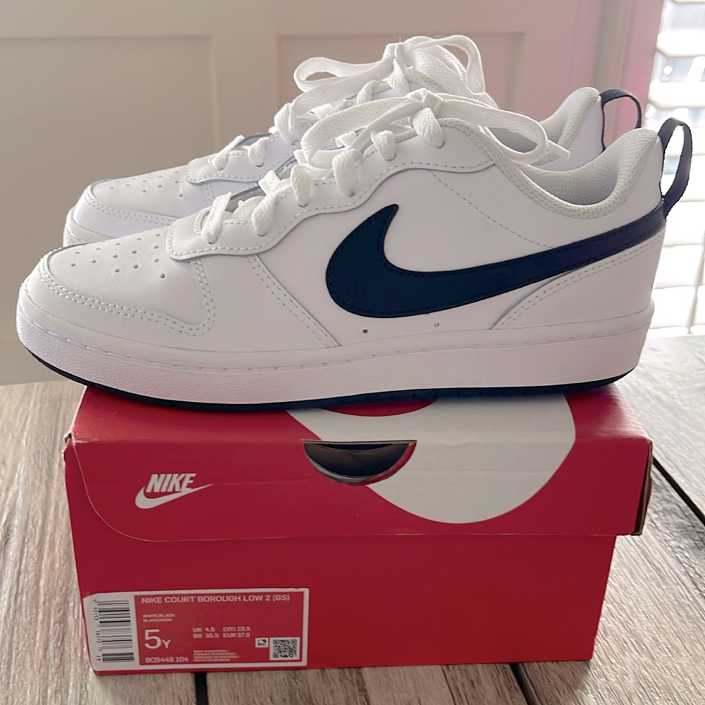 Nike Court Borough Low 2 sz 5y fits women’s size 7 NEW WITH BOX!